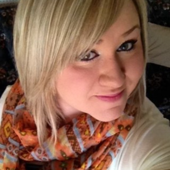 Meet the Posher Other - Meet your Posher, Whitney